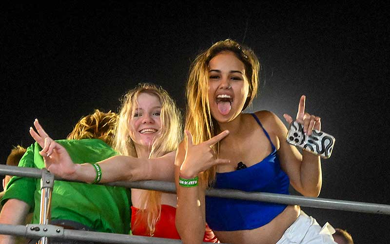 How To Save Money Doing A Pub Crawl In Cairns